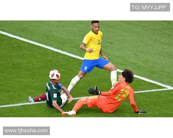 足球明星意外脱裤子瞬间曝光引发热议网友热评不断